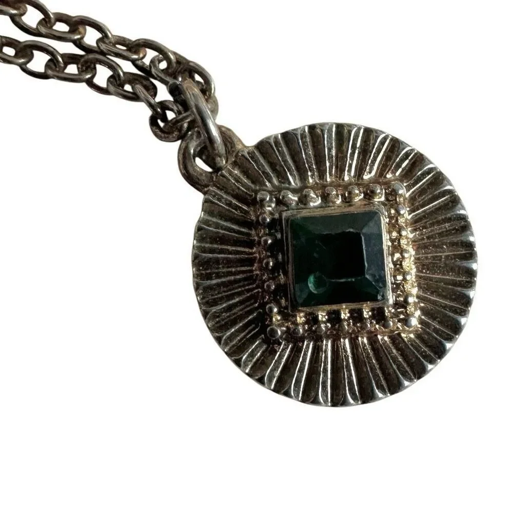 Retro Green Glass Rhinestone Pendant Necklace